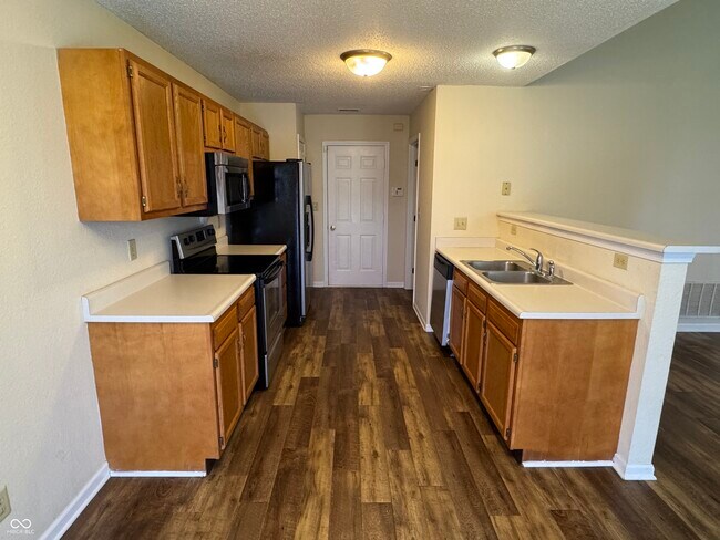 Building Photo - 7644 Scatter Woods Ln