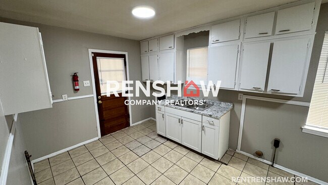 Building Photo - 3056 Arrendale St