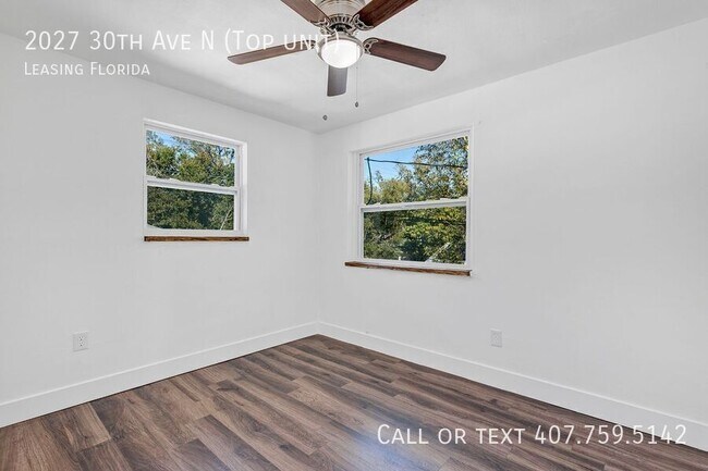 Building Photo - 2027 30th Ave N