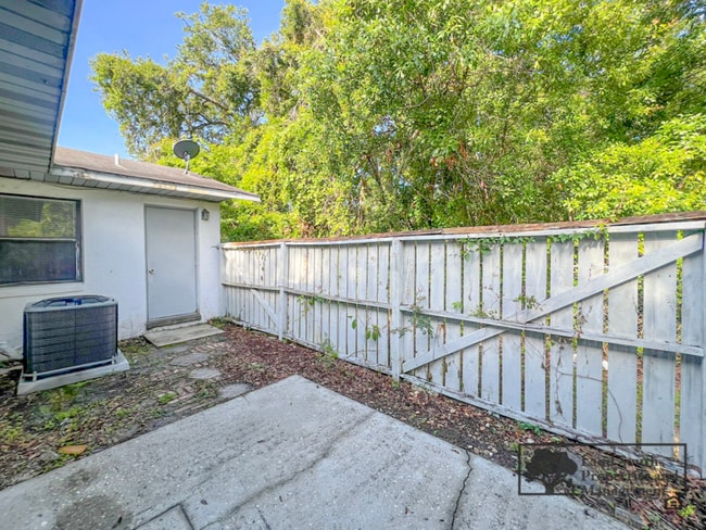 Building Photo - 124 Rosalynn Cir