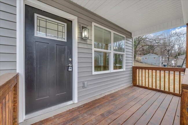 Building Photo - BRAND NEW HOME- 2 Bedroom off Orange Ave