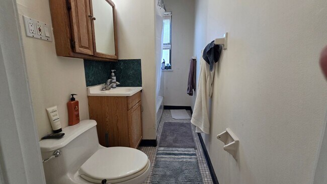 Building Photo - No Broker Fee | Brighton 2 Bed Condo | Heat, Hot Water & Water Included