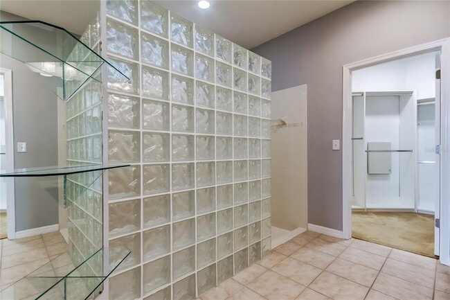 Building Photo - 9002 Spring Garden Way