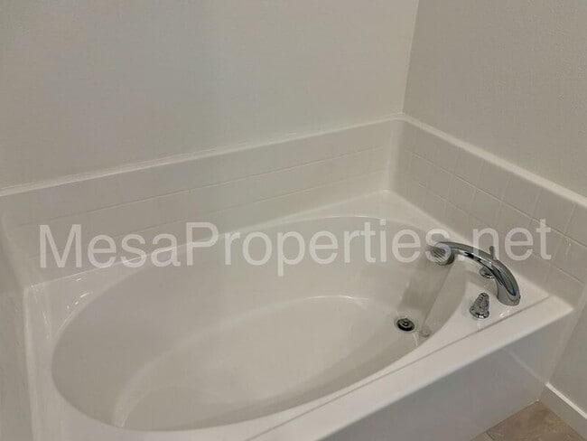 Building Photo - 8407 Gabrielino Ct