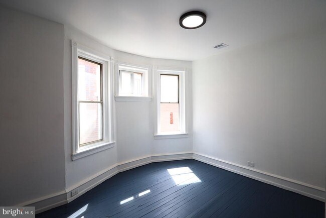 Building Photo - 5321 Baltimore Ave