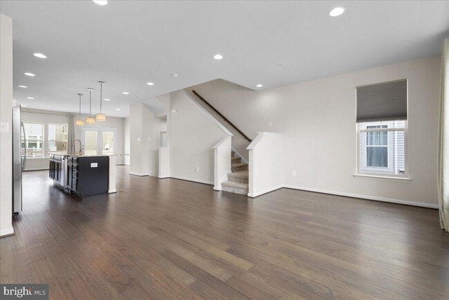 Building Photo - 7210 Hartley Ln