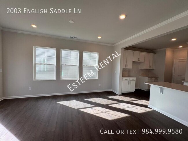 Building Photo - 2003 English Saddle Ln