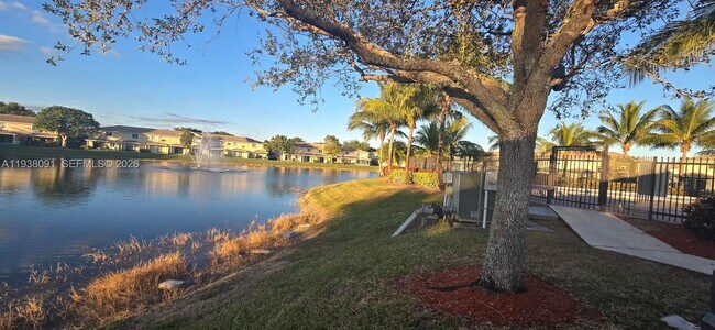 Building Photo - 5818 Hampton Hills Blvd