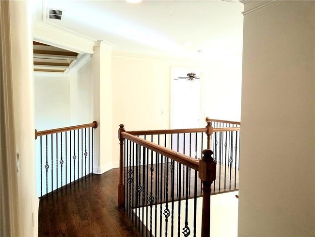 Building Photo - 3306 Chastain Ridge Dr