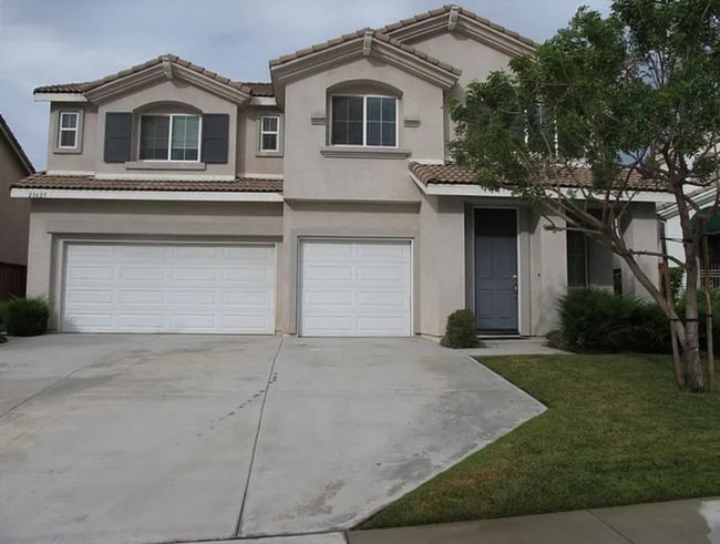 Building Photo - Amazing Five Bedroom Home in Murrieta!
