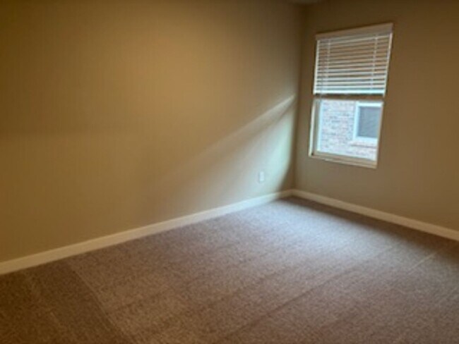 Building Photo - Home for rent