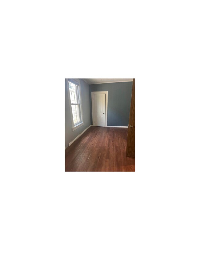 Second upstairs bedroom - 2255 Jackson St