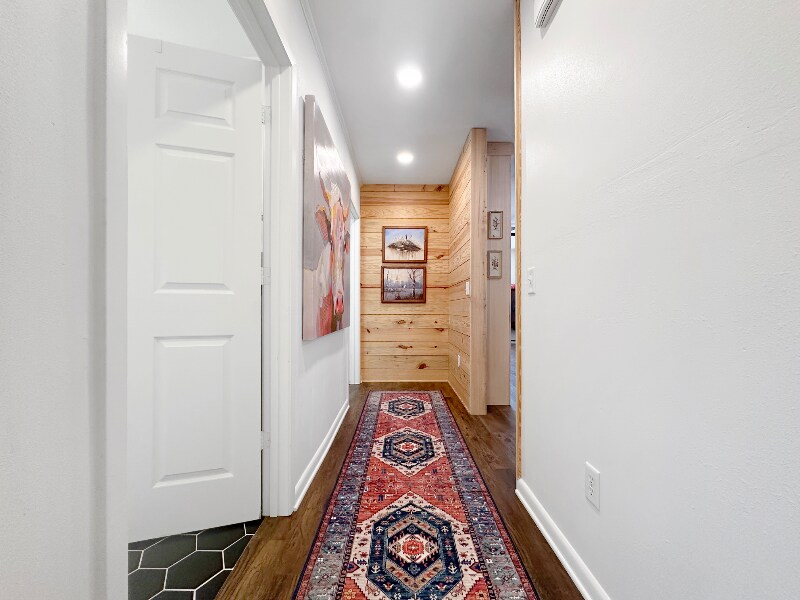 Building Photo - 402 Wallace Dean Rd