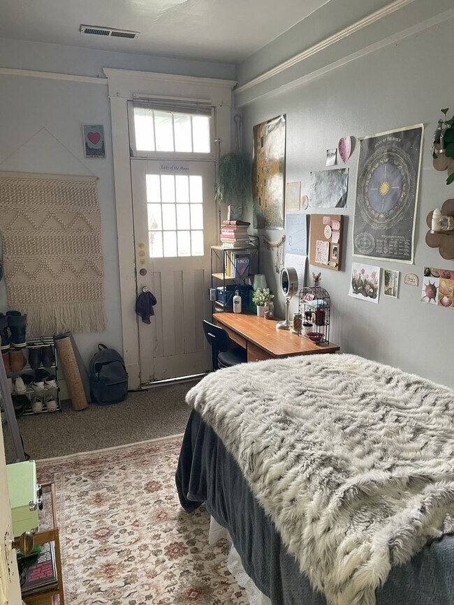 Building Photo - 820/822 High St