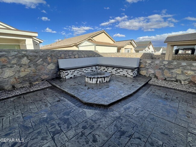 Building Photo - 6009 Hidden Clove Ct