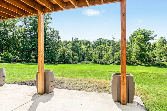 Building Photo - 808 Yorkview Dr