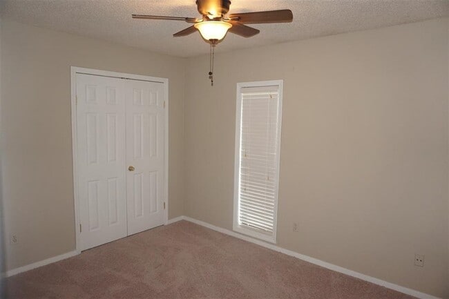 Building Photo - 1218 Simmonsridge Dr