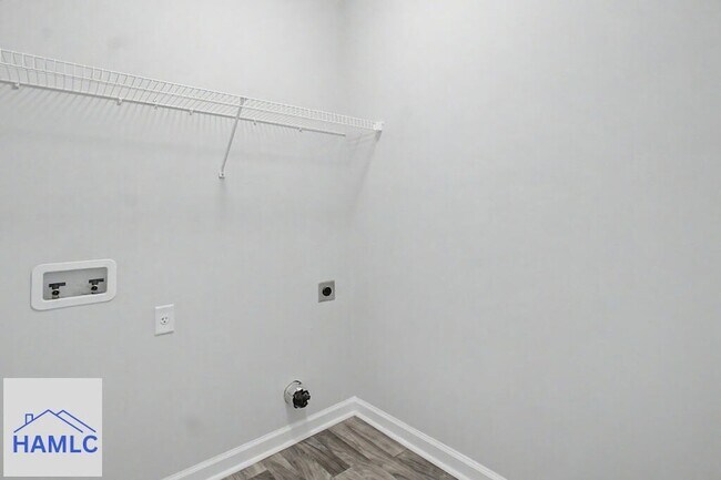 Building Photo - 188 Sunflower Cir NE
