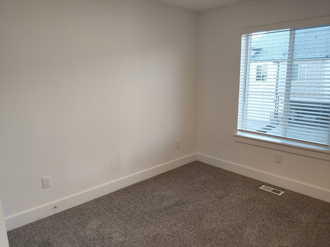 Building Photo - 3165 S 350 W
