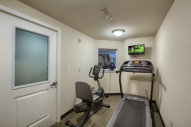 Building Photo - 3232 15th Ave W