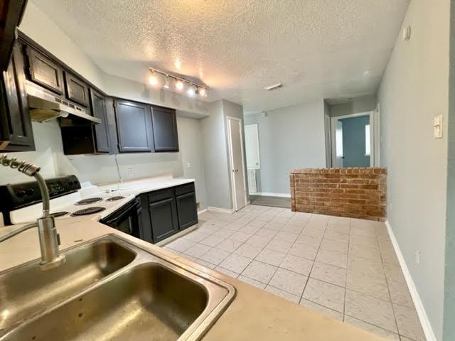 Building Photo - 102 Greenshire Dr