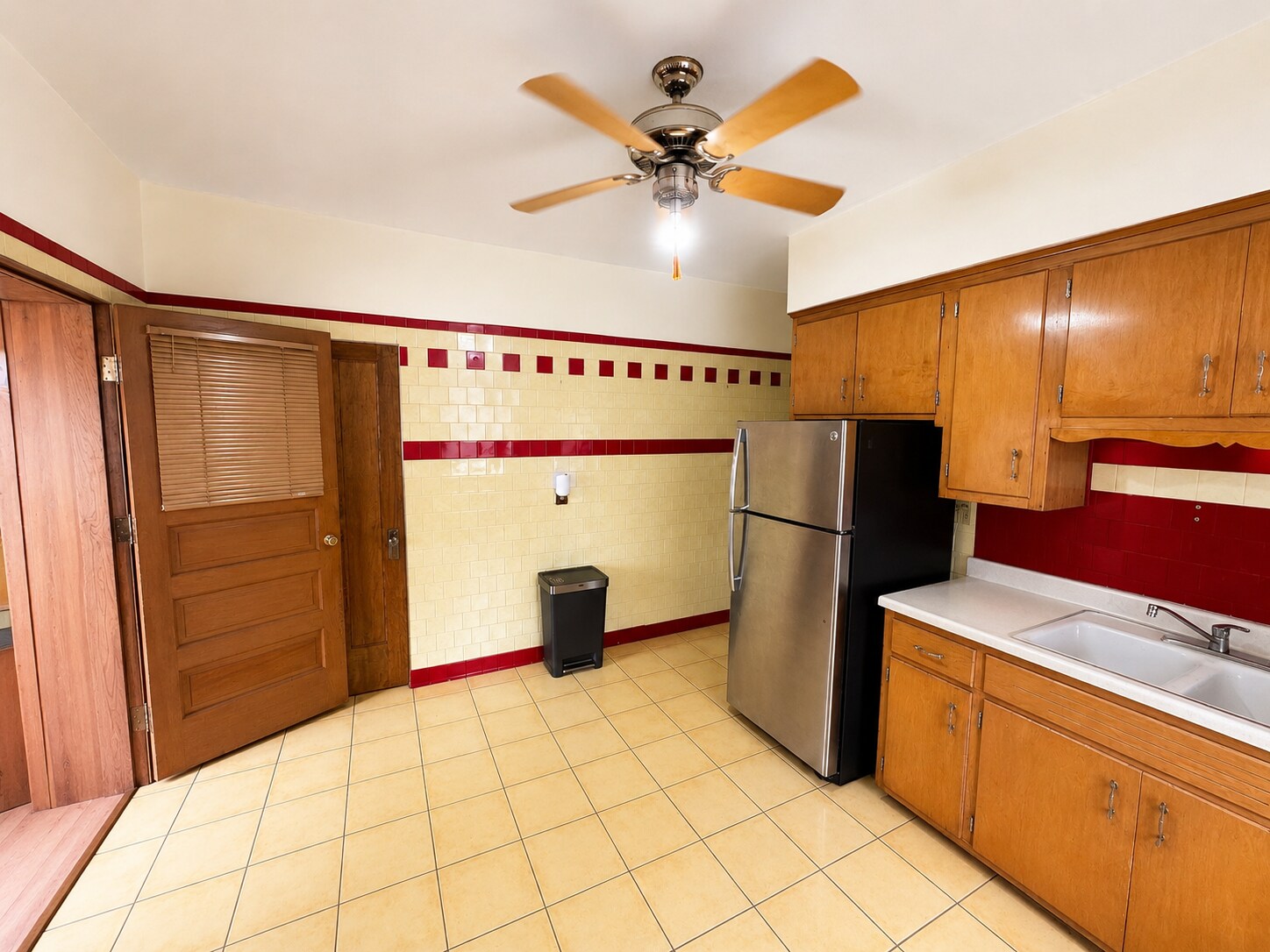 Building Photo - 5750 N Meade Ave
