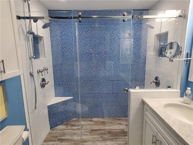 Building Photo - 31 Coddington St