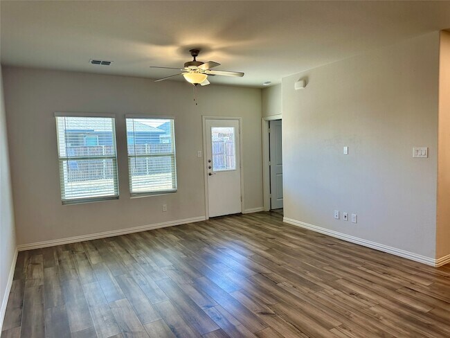 Building Photo - 1636 Briar Hunt Dr