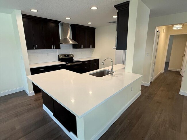 Building Photo - 514 Longfellow Ct