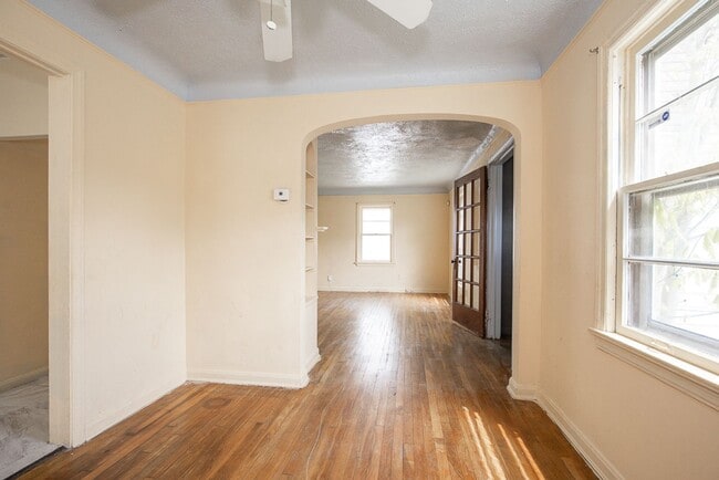 Building Photo - Convenient Showings — No Appointment Needed!
