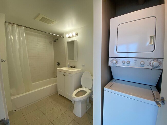 Building Photo - For Rent - [Pacifica] 1009 Kapiolani Blvd ...
