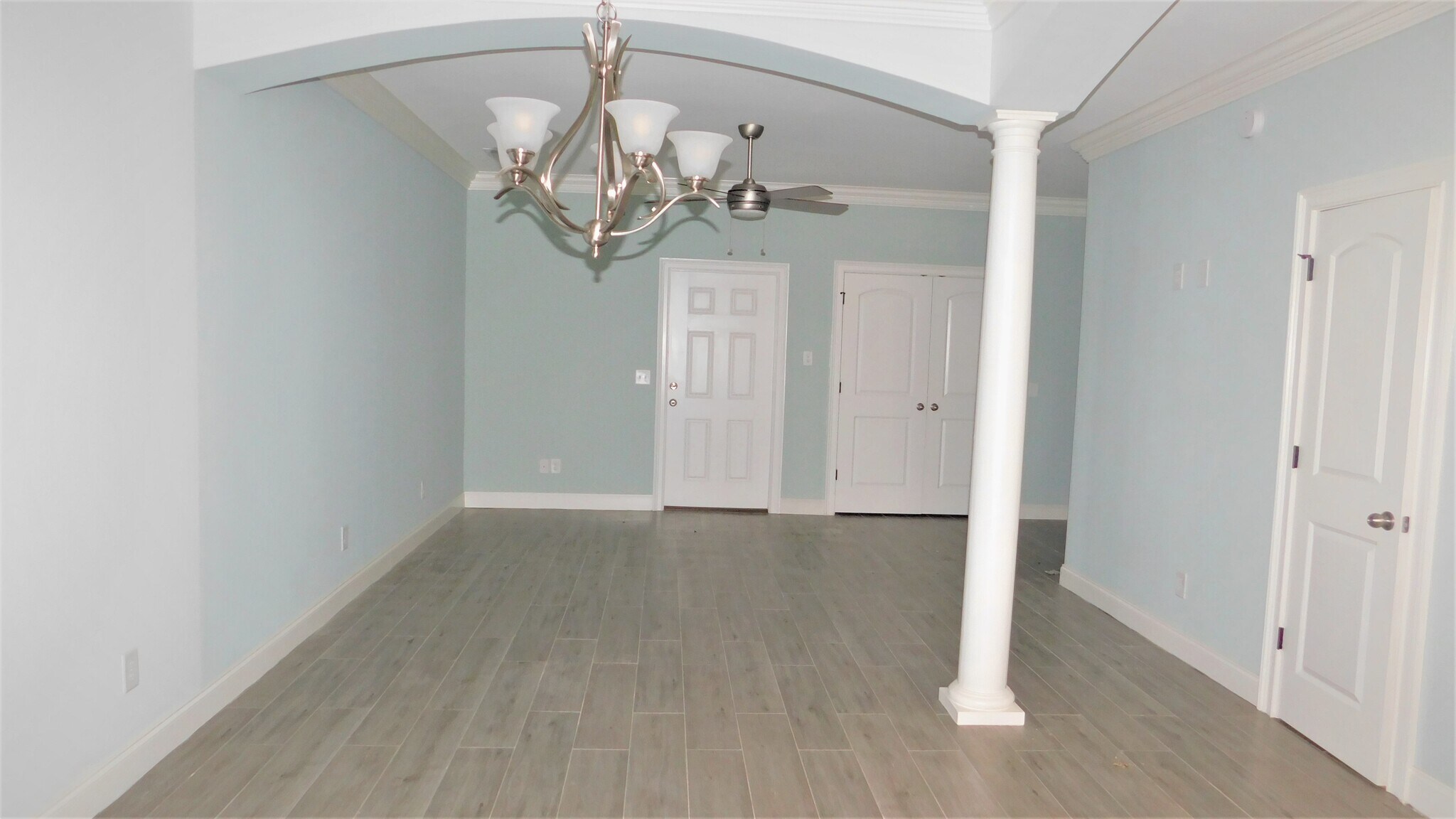 Building Photo - 1173 Waxwing Dr