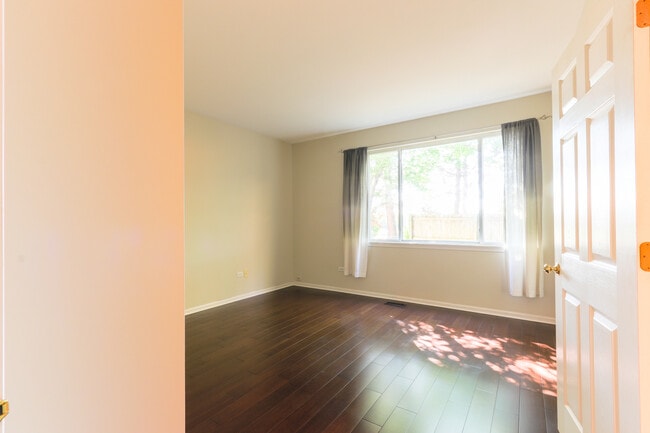 Building Photo - 2973 Kentshire Cir