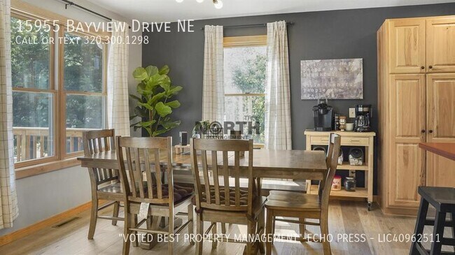 Building Photo - 15955 Bayview Dr NE