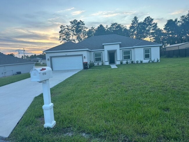 Building Photo - 9750 SW 42nd Ave