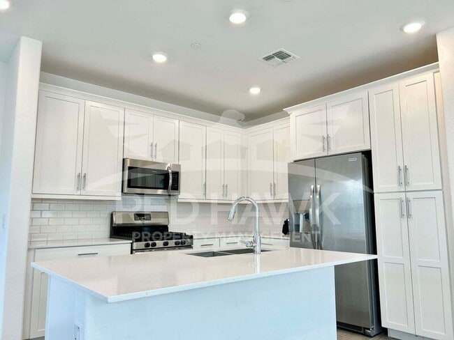 Building Photo - 4077 S Sabrina Dr