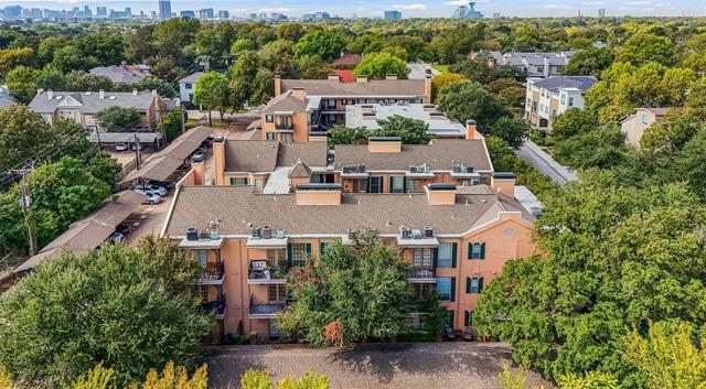 Building Photo - 6318 Richmond Ave