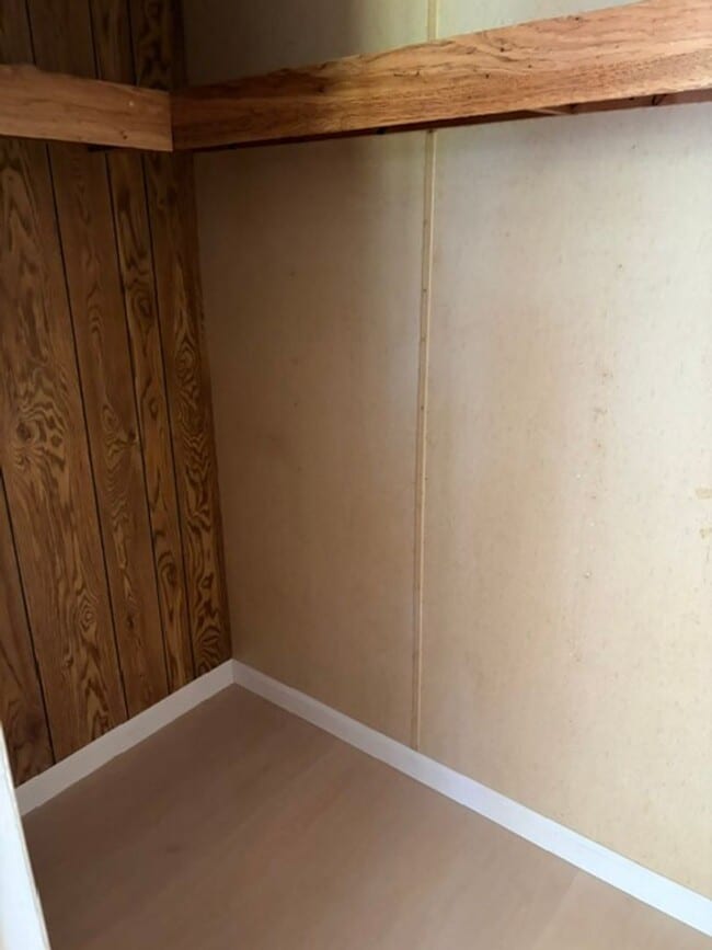 Building Photo - 3 Bedroom Home Available Now!