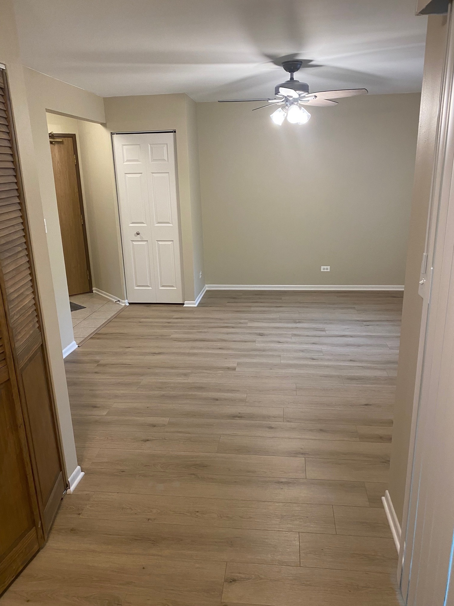 Building Photo - 15 Gant Cir