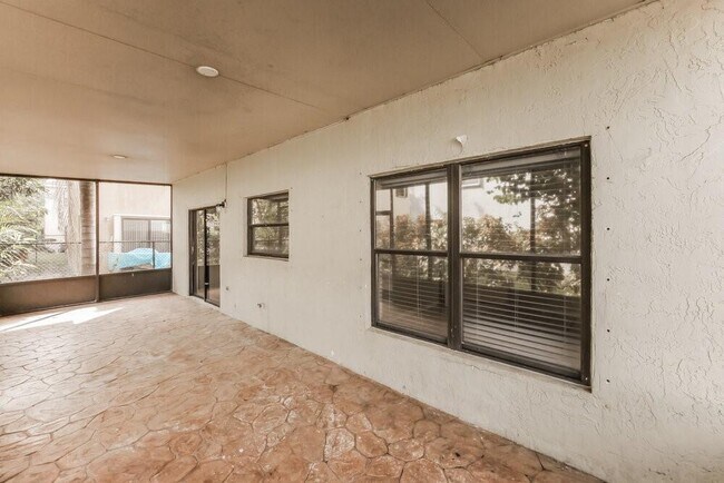 Building Photo - 3451 NW 112th Way