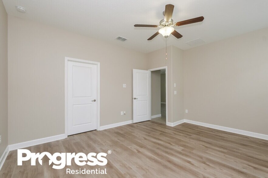 Building Photo - 14279 Blue Dasher Dr