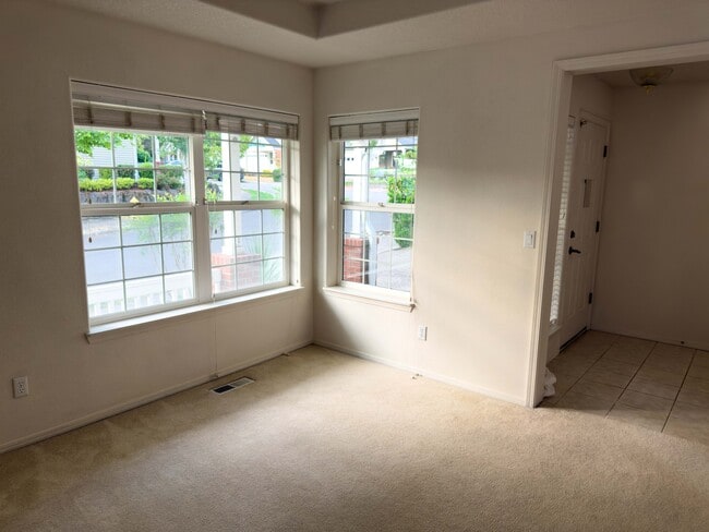 Building Photo - 4630 NW White Mountain Terrace