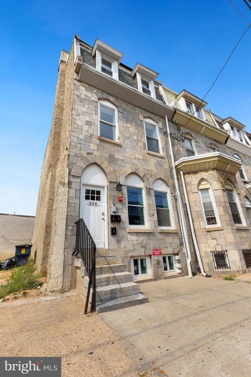 Building Photo - 624 N 35th St