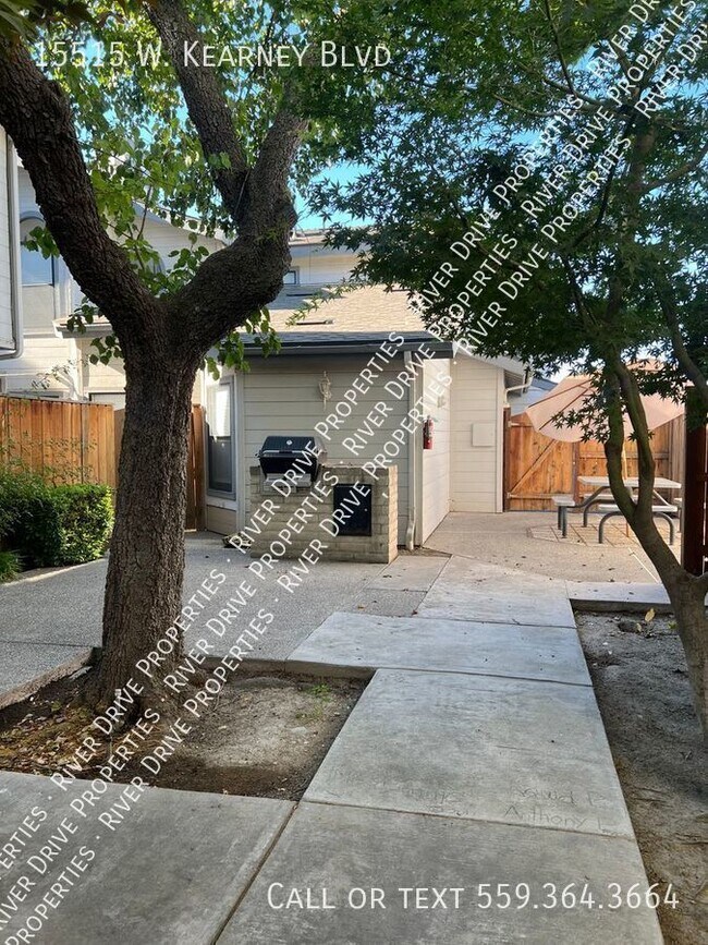 Building Photo - Spacious Two Bedroom in Kerman!