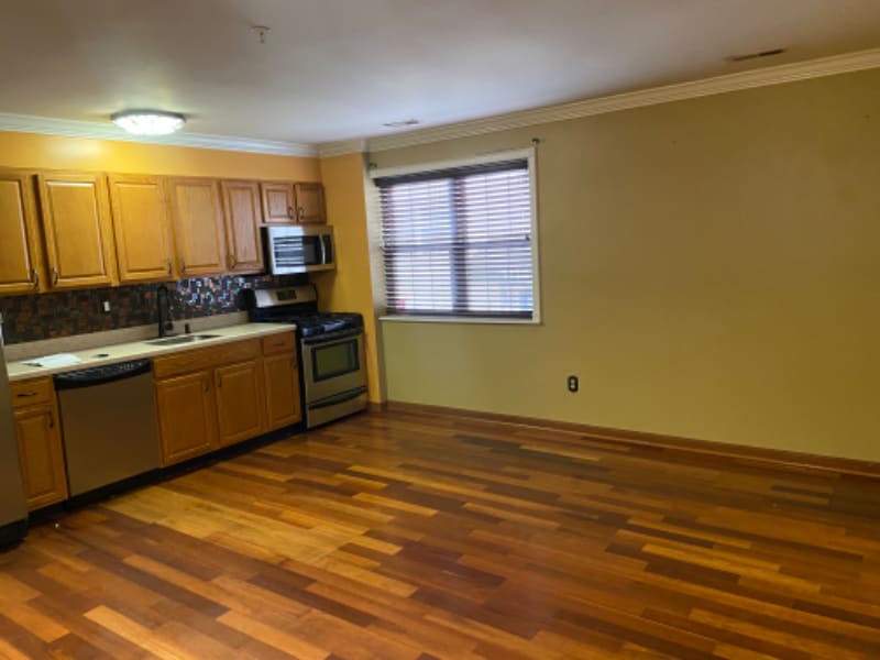 Building Photo - 3214 8th St SE