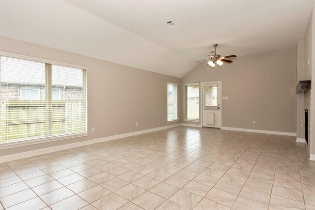 Building Photo - 9735 Stratton Ridge Dr
