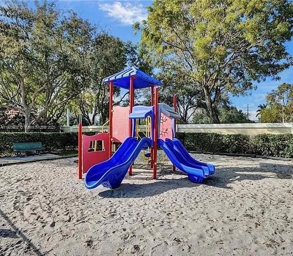 Building Photo - 3145 SW 50th St