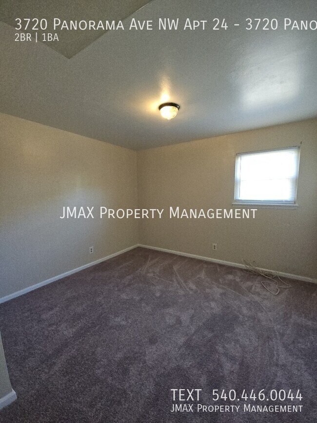 Building Photo - 3720 Panorama Ave NW