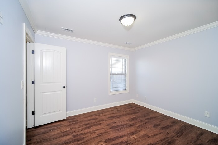 Building Photo - 111 Carleighfalls Dr