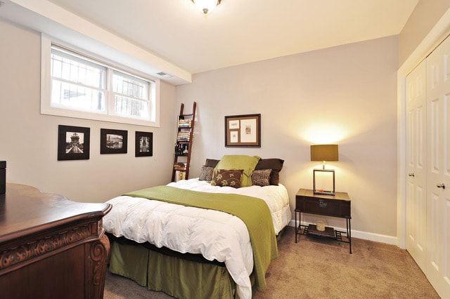 Building Photo - 1041 N Marshfield Ave